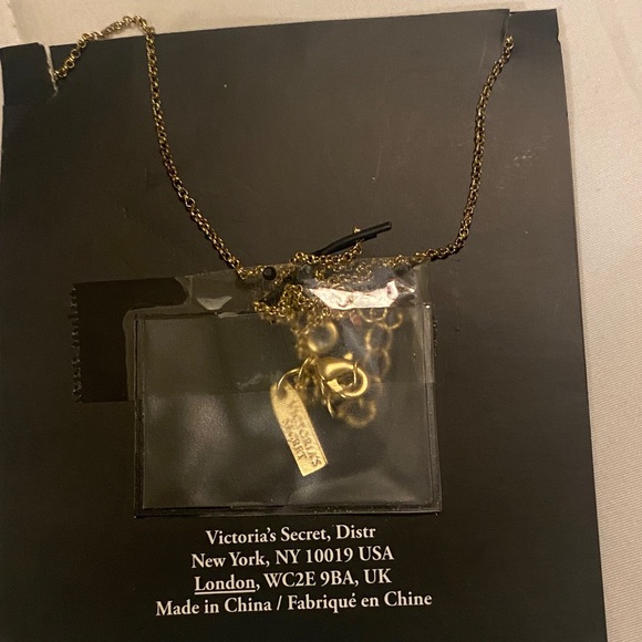 Victoria's Secret Gold Heart Necklace with Black Pouch - Picture 3 of 4